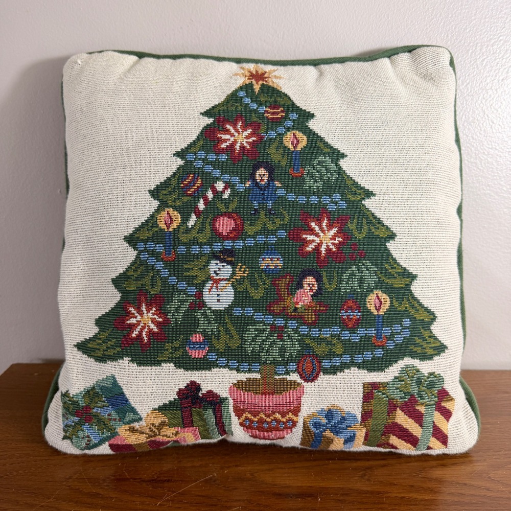 Vintage Christmas Tree Tapestry Pillow Gifts Holiday Decor 12x12